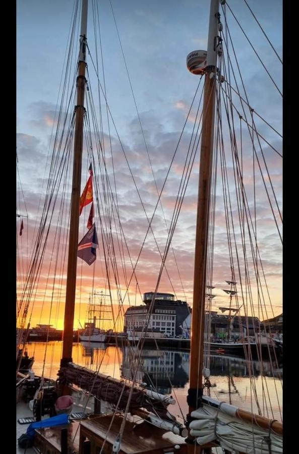 Apartamento Le Reflet Des Voiles Face Au Port De Fécamp Exterior foto